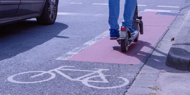 E-Scooter auf Fahrradweg
